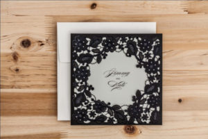 Romantic Escape (Black)