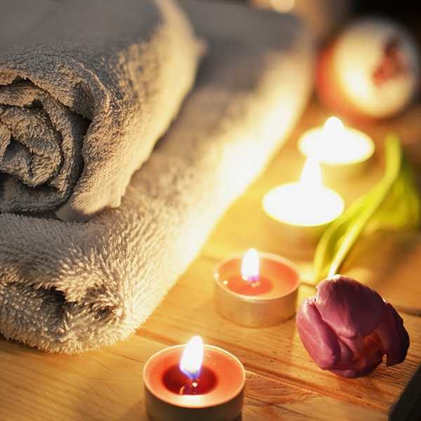 Couple's Massage - Image 1